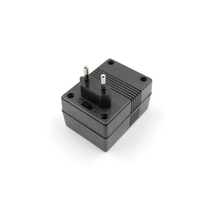 Конвертер потужності WENLE WL-S3 110V/220V-220V/110V 80W max. адаптер